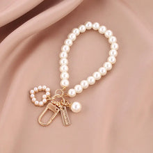 Cargar imagen en el visor de la galería, Heart of Pearls