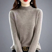 Cargar imagen en el visor de la galería, Classic Cashmere Sweater