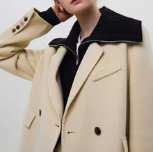 Cargar imagen en el visor de la galería, Urban Luxe Coat
