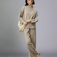 Cargar imagen en el visor de la galería, Cozy Chic Set