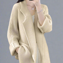 Cargar imagen en el visor de la galería, Merino Wool Cardigan