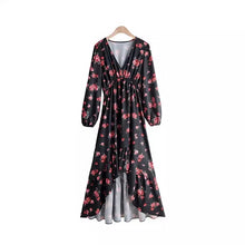 Laden Sie das Bild in den Galerie-Viewer, Columbine Floral Dress
