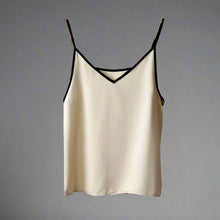 Cargar imagen en el visor de la galería, Camiseta de seda Dana