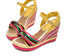 Charger l&#39;image dans la galerie, Straw Braided Wedge
