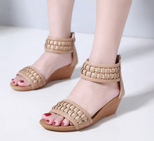 Load image into Gallery viewer, The Wedge Sandal