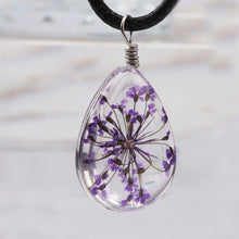 Cargar imagen en el visor de la galería, Flower Glass Necklace
